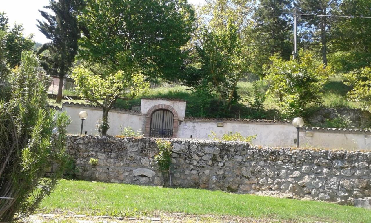 Villa Rosa Caporciano Eksteriør billede