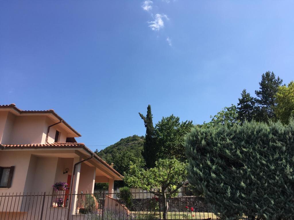 Villa Rosa Caporciano Eksteriør billede