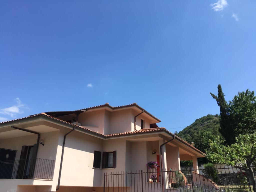 Villa Rosa Caporciano Eksteriør billede